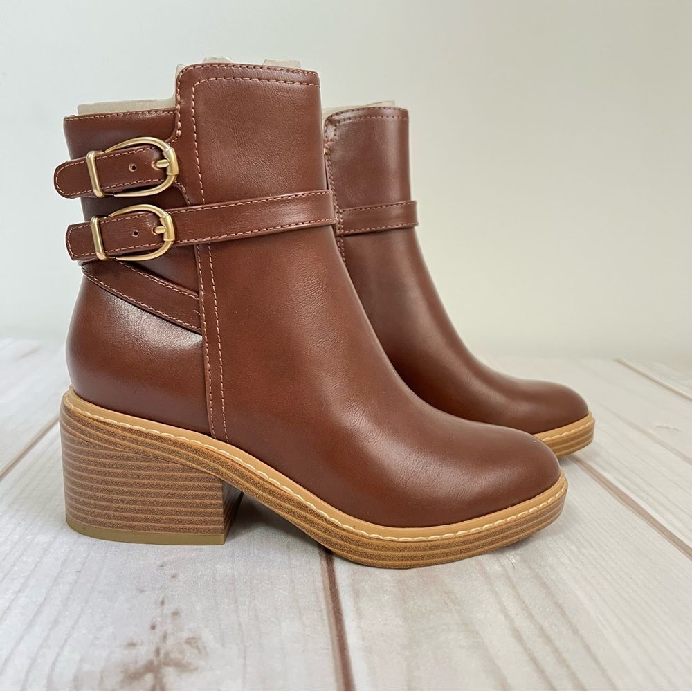 Marc Fisher Womens Marieta Brown Ankle Boots Buckle Chunky Heels Size 5 NWT